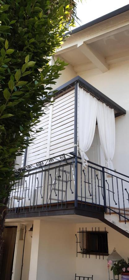Villetta Il Glicine ปอร์โตมันโตวาโน ภายนอก รูปภาพ