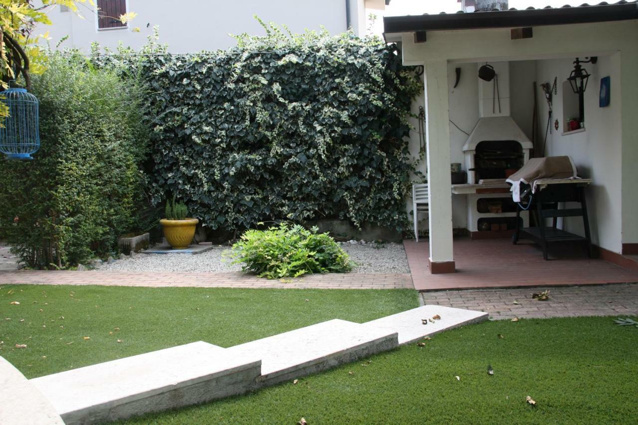 Villetta Il Glicine ปอร์โตมันโตวาโน ภายนอก รูปภาพ