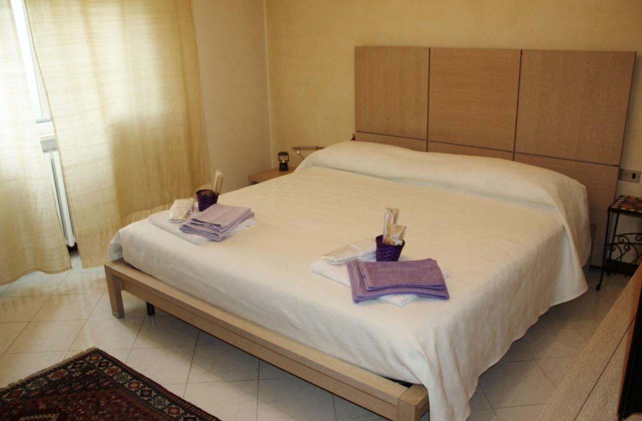 Villetta Il Glicine ปอร์โตมันโตวาโน ภายนอก รูปภาพ